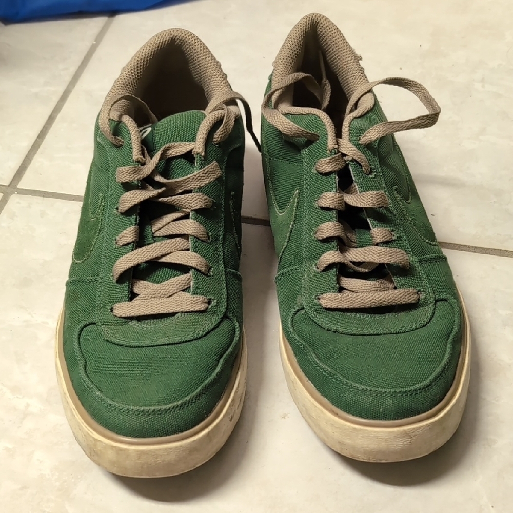 Nike 6.0 Skate Green Canvas Sneakers